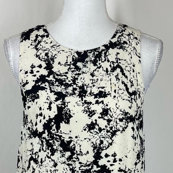 Banana Republic Black & Cream Ruffled Office To Date Night Dress NWOT Size 4 - Picture 3 of 12